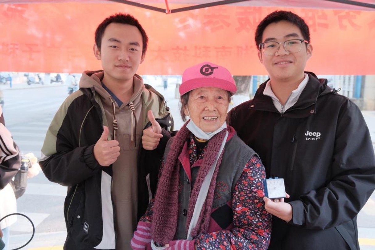 b2fd12ca1ba4403a84f3b04118f3b26a.jpg b2fd12ca1ba4403a84f3b04118f3b26a.jpg